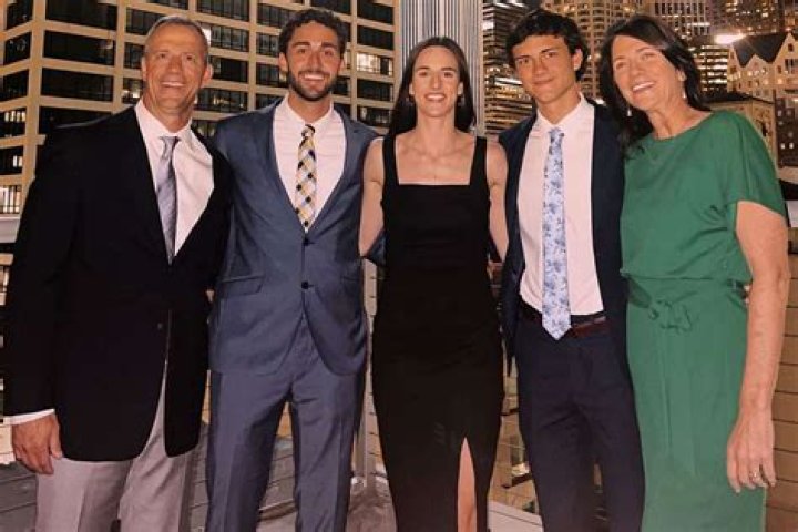 Caitlin Clark's Parents: Unraveling The Divorce Rumors