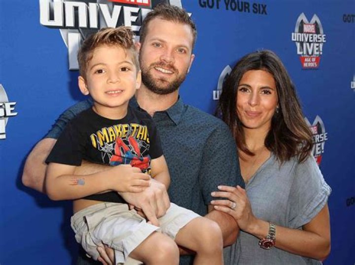 The Total Net Worth of Cutter Dykstra
